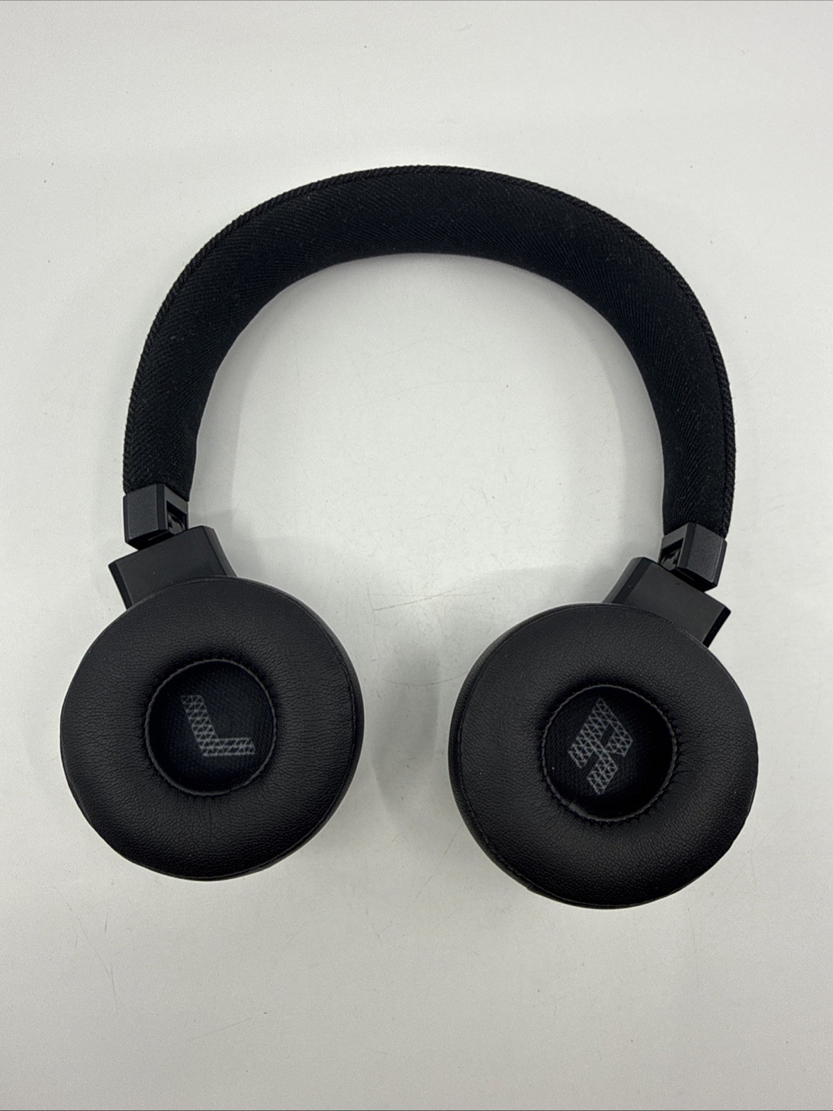 JBL Live 670NC Wireless On-Ear Headphones