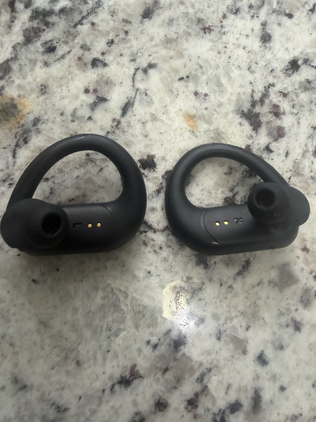 JBL Wireless Earbuds USB Cable with Charging Case – Excellent Condition