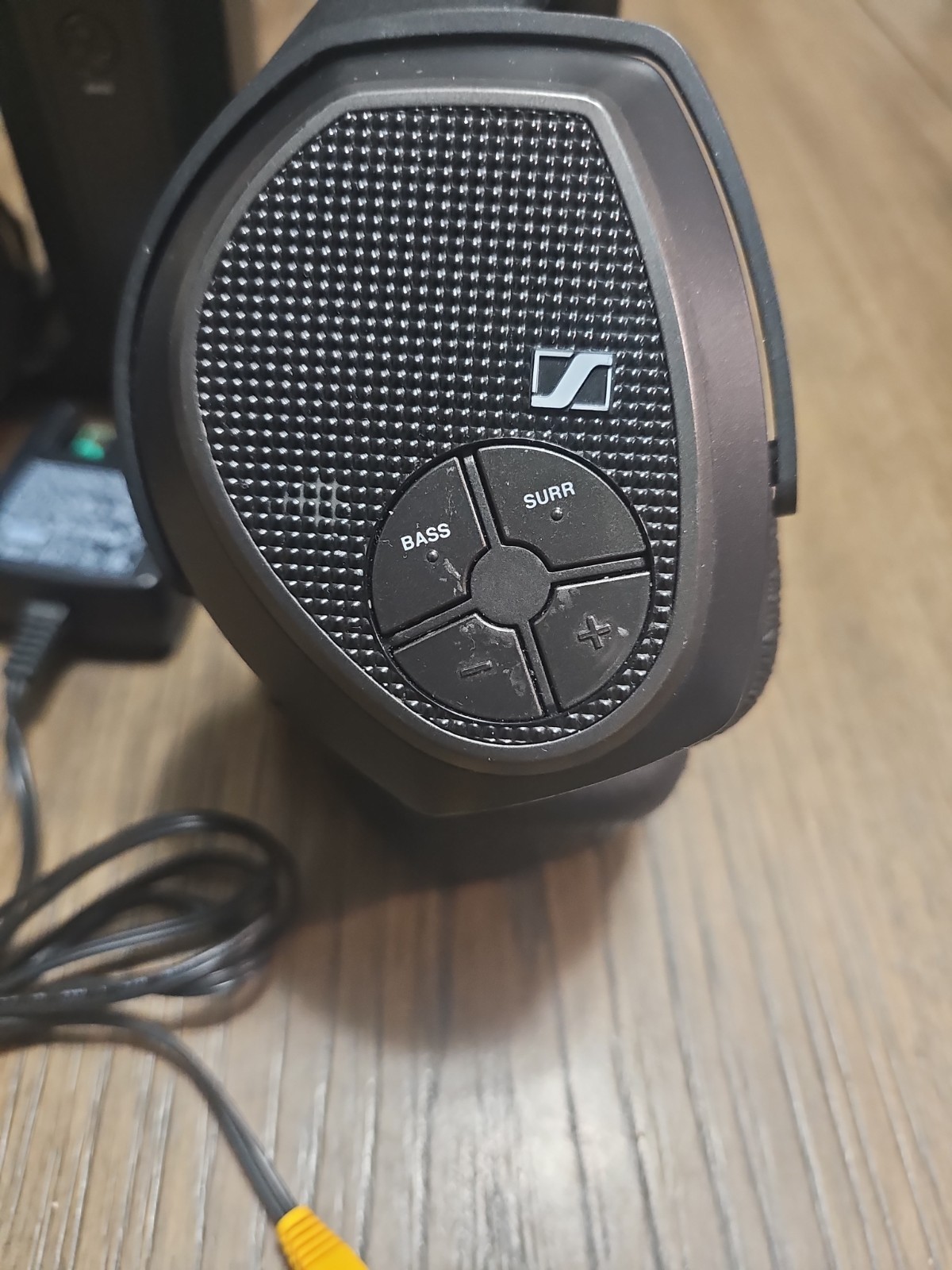 Sennheiser HDR 175 Wireless Headphone System (2 headphones + transmitter)