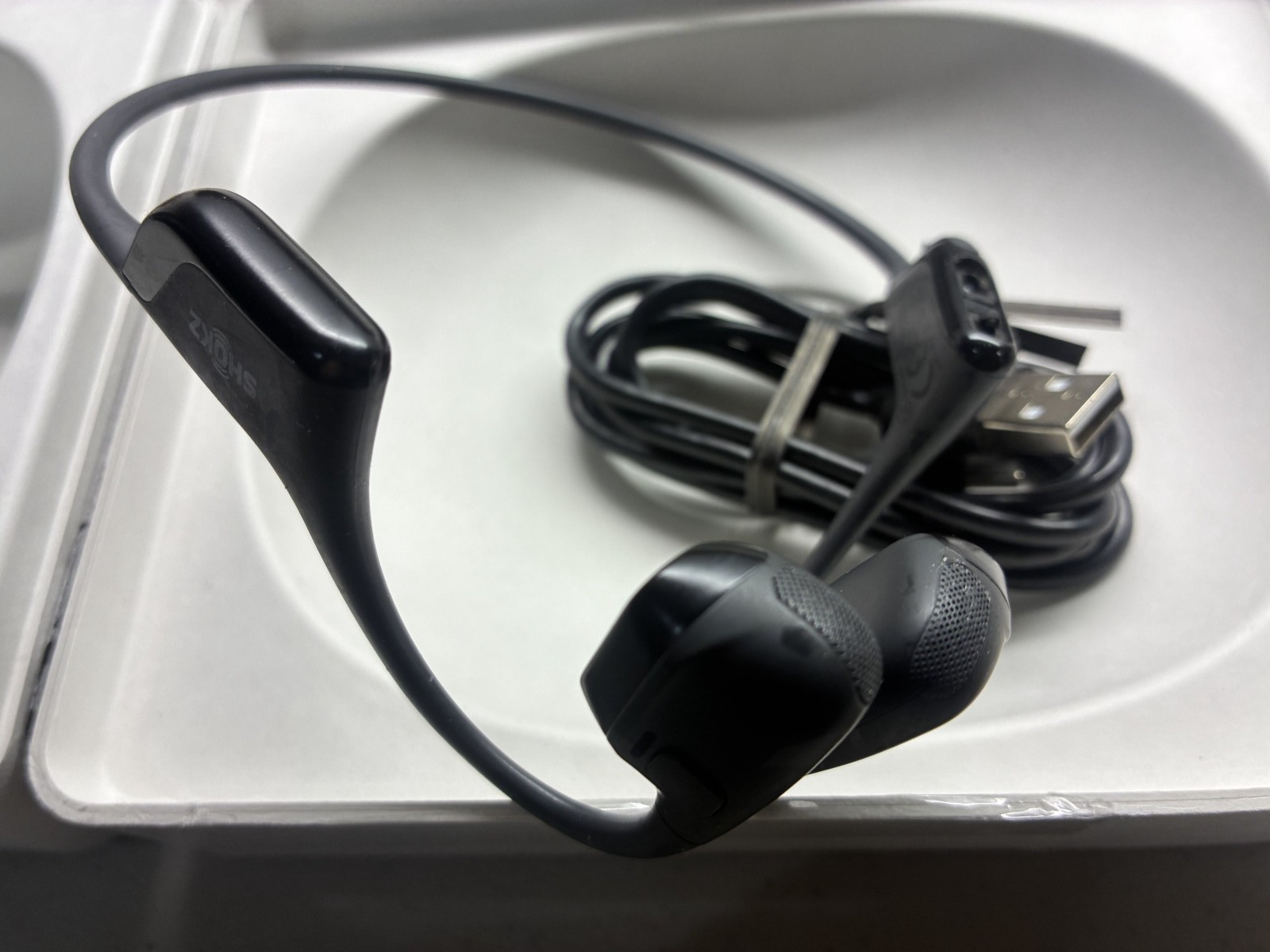 Shokz – OpenRun Pro 2 S820 Bone Conduction Sports Headphones Read issue (M7E)