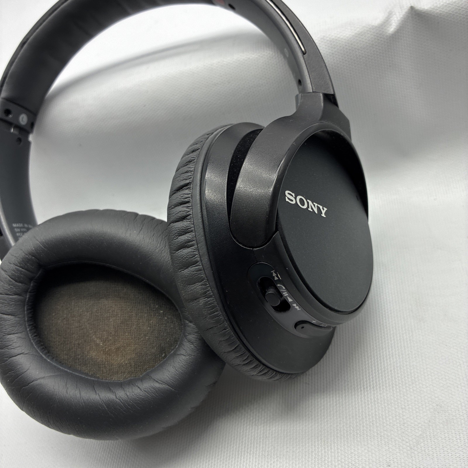 Sony WH-CH700N Bluetooth Noise Canceling Wireless Headphones -Tested Working