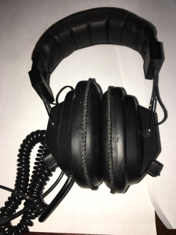 Home Stereo Extra Cushion Headphones W Mini Jack & Full Size Adapter Jack
