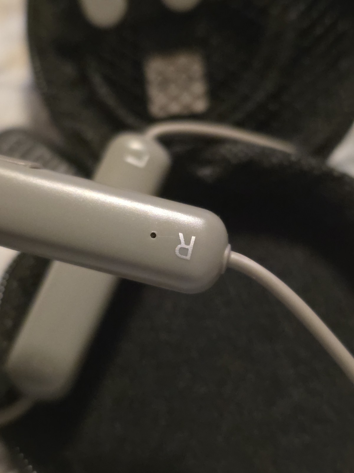 Elgin Ruckus Wireless Bluetooth Earplug Headphones 25 dB Noise Isolating Earbuds