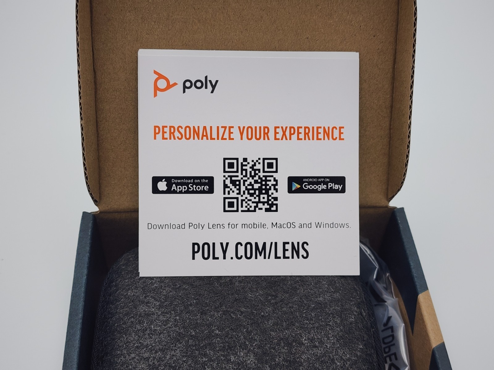 Poly Voyager Free 60 UC Earbuds White Sand & Charge Case (without BT700)