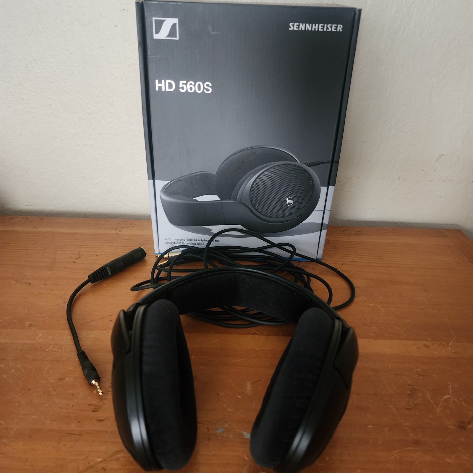Sennheiser HD 560S Headphones With Original Box and Adapter Reference Open Back