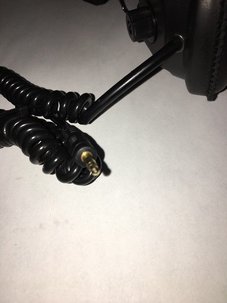 Home Stereo Extra Cushion Headphones W Mini Jack & Full Size Adapter Jack