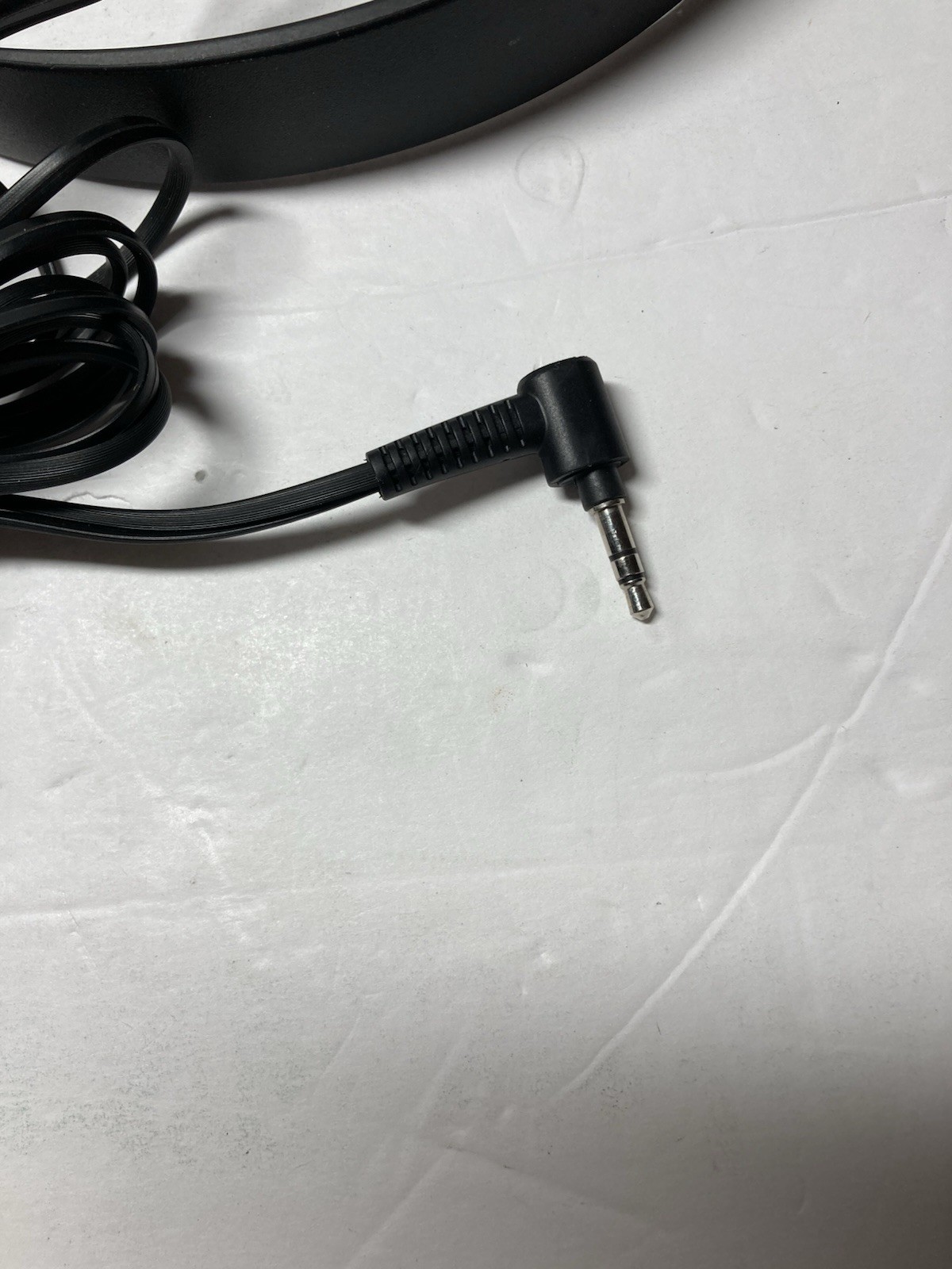 Sony Foldable Soft Leather Over Ear Headphones 4’ Cord Standard Jack Plug 3.5 MM