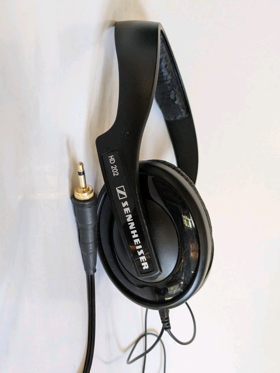 Sennheiser HD 202 Wired Headphones Black 3.5mm Jack Over Ear Tested Works