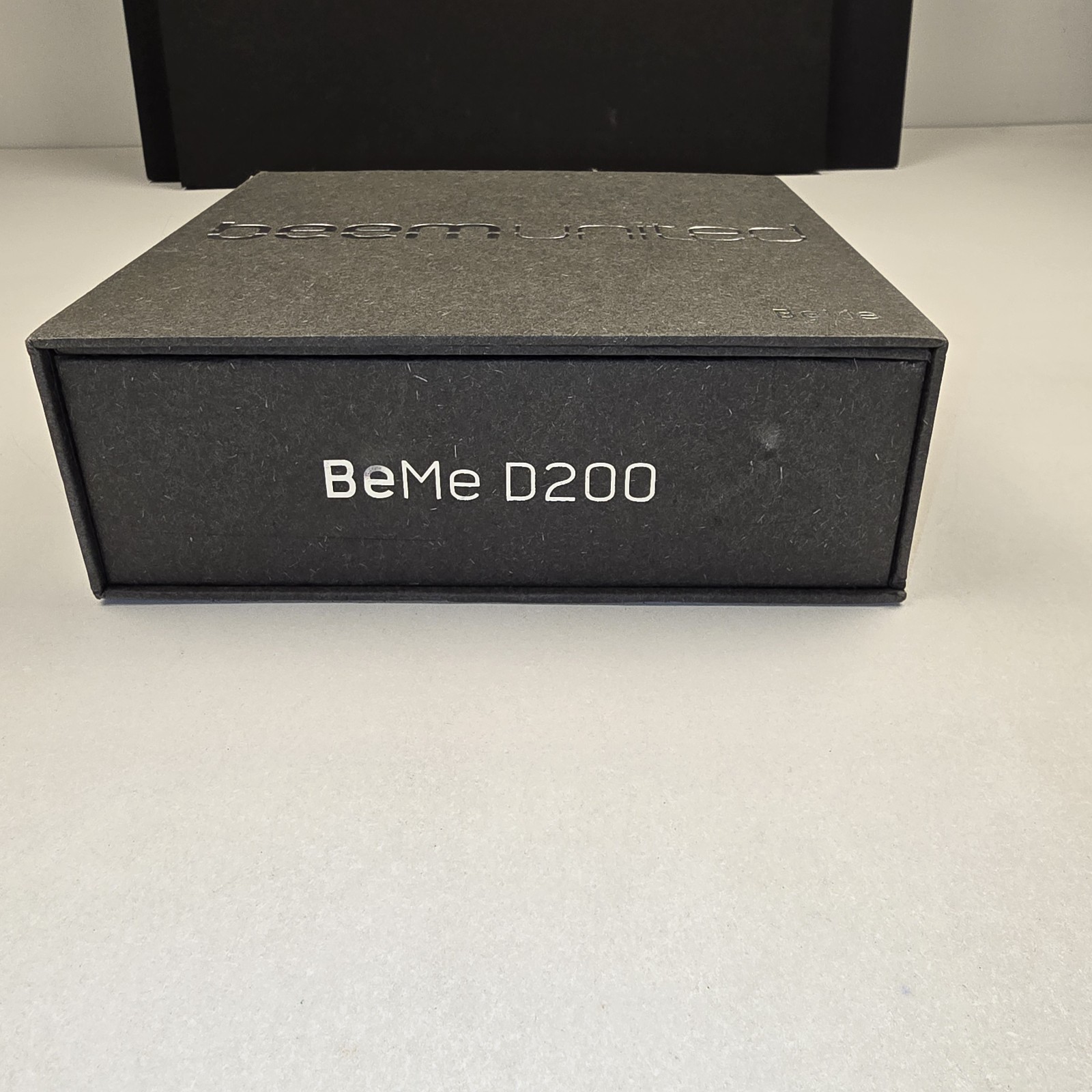 BeMe D200 by Beemunited Headphones. Black color. For iPhone NEW