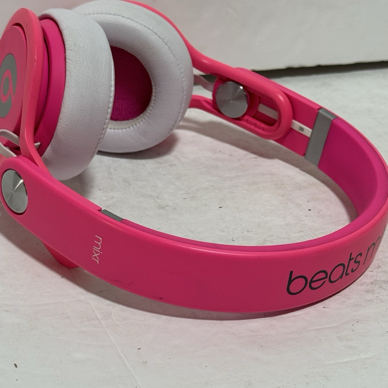 Beats by Dr. Dre MIXR Over the Head DJ Headphones Pink – Tested And Works!!