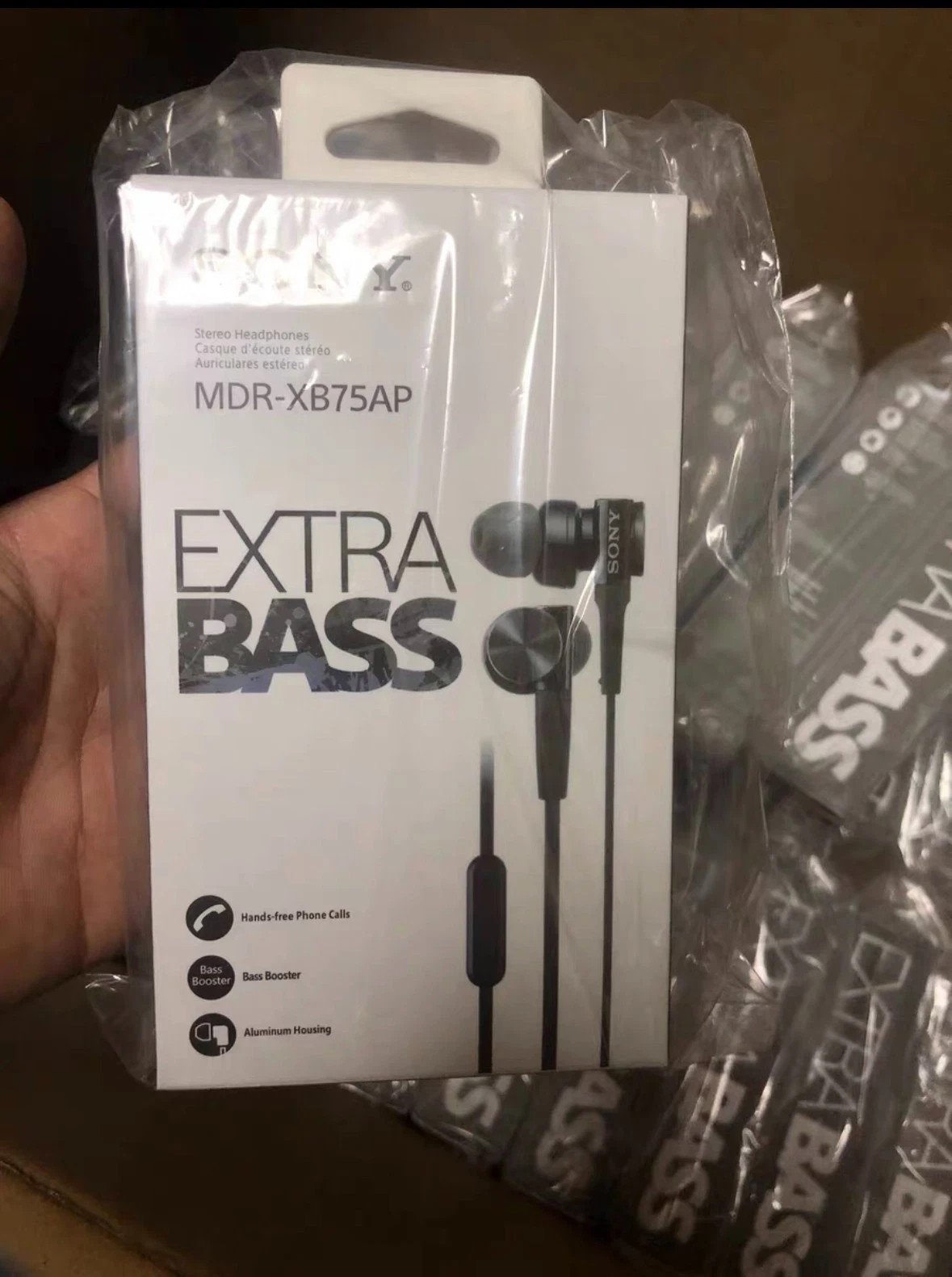 SONY MDR-XB75AP Bass Booster In-Ear Headphones with In-Line Mic-Black