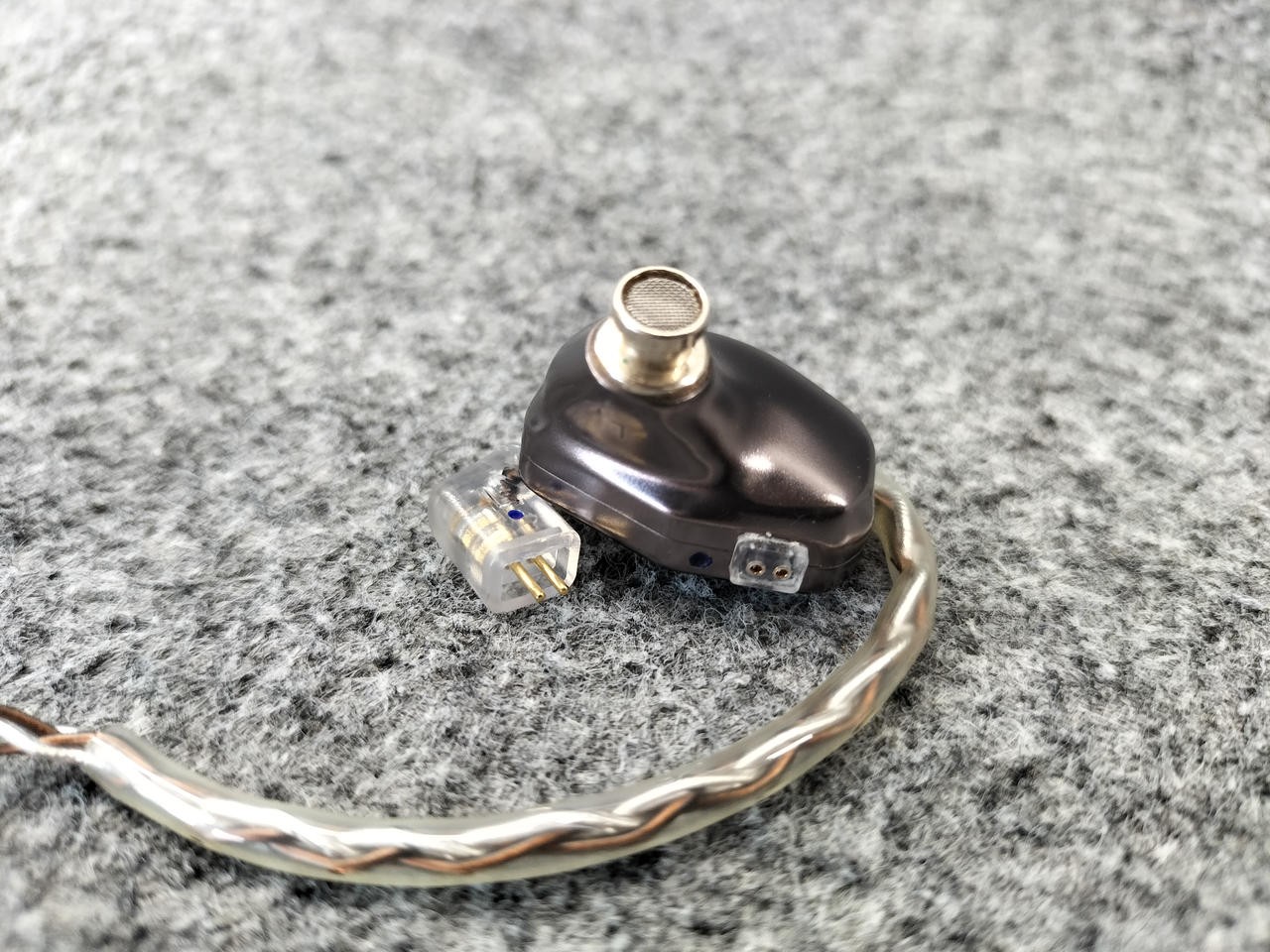 CAYIN YB04 4BA IEMs Knowles/Sonion CNC Aluminum 2pin Recableable Used