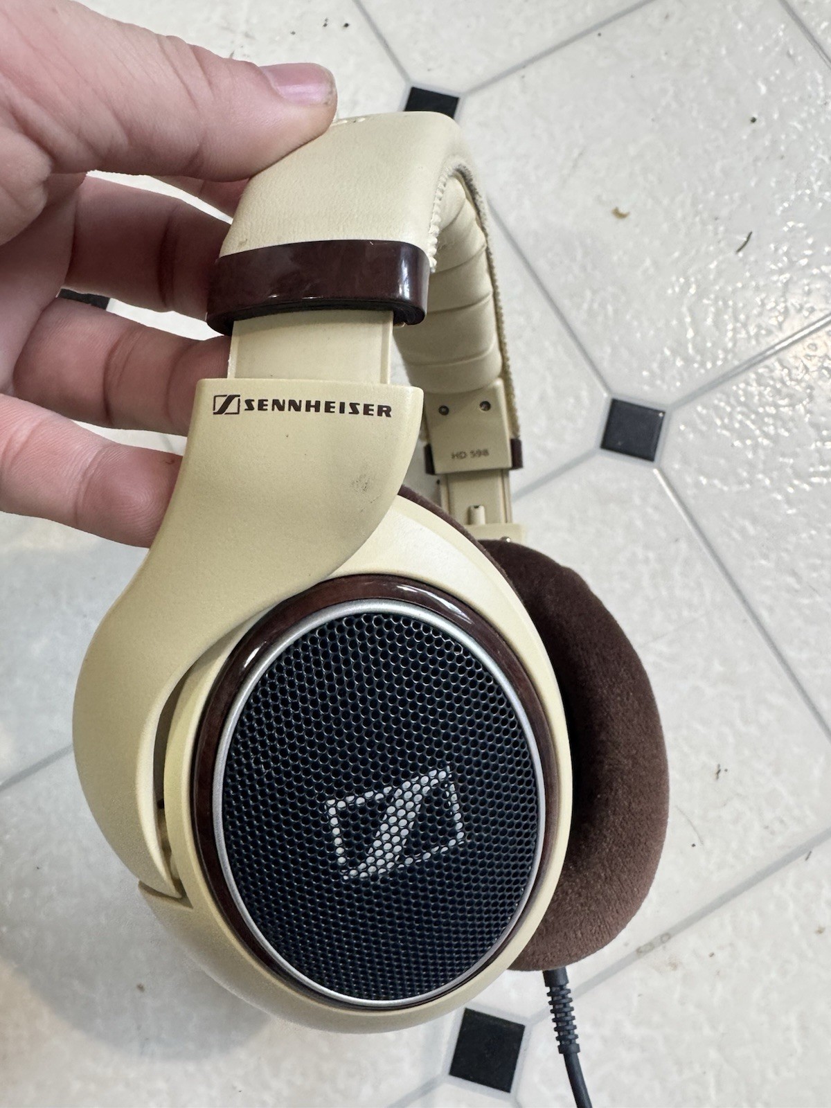 Sennheiser HD 598 Over-Ear Headphones – Brown, Cable Included