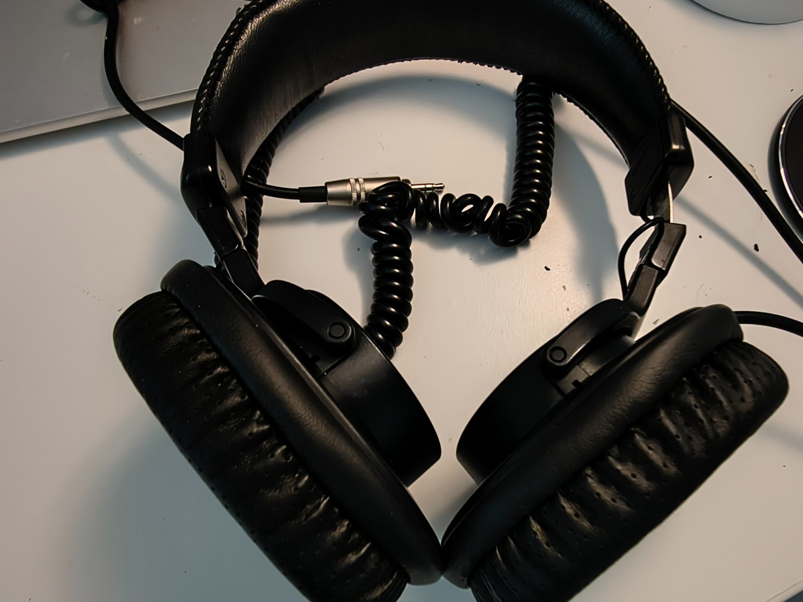 Sony MDR-V6 Over the Ear Headphones – Black