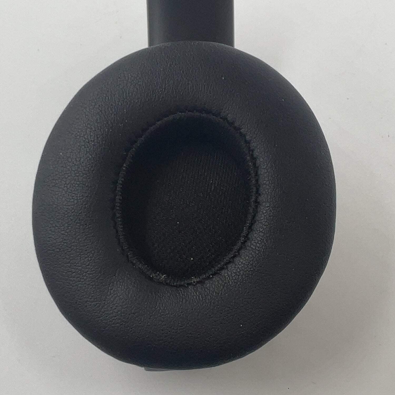 Beats Solo4 Wireless On-Ear Bluetooth Headphones Black MUW23LL/A