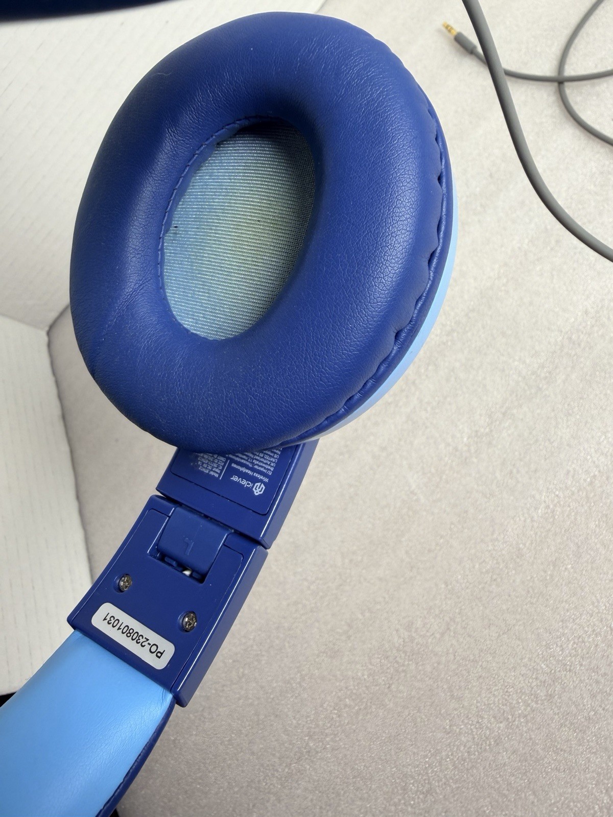 iClever BTH12 Kids Blue Wired Headphones, Over The Ear, With Audio Cord