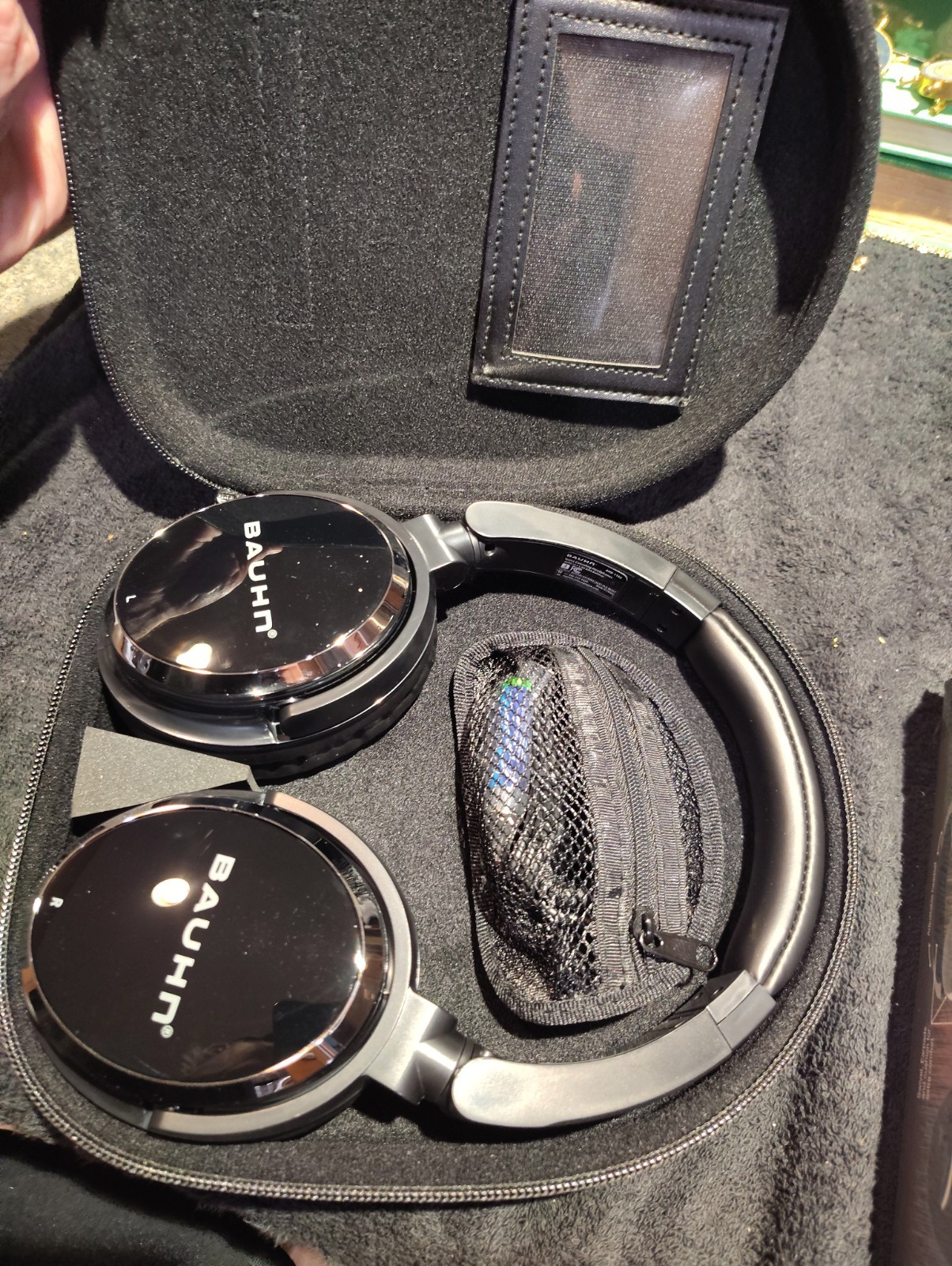 Bauhn Noise Cancelling Headphones Gloss Black AHP-1192 New Open Box