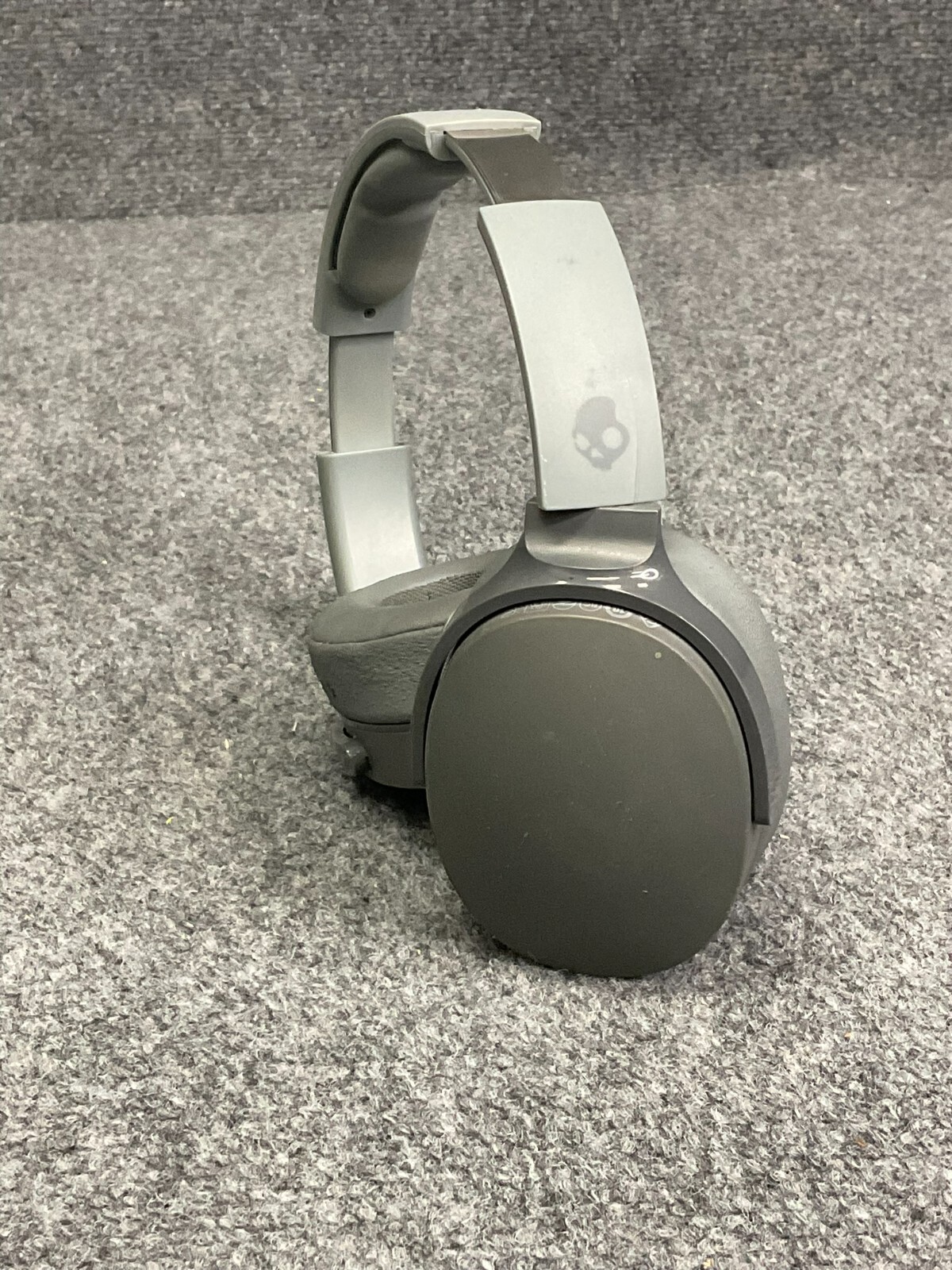 Skullcandy Gray Over Ear Headphones Used With Cable