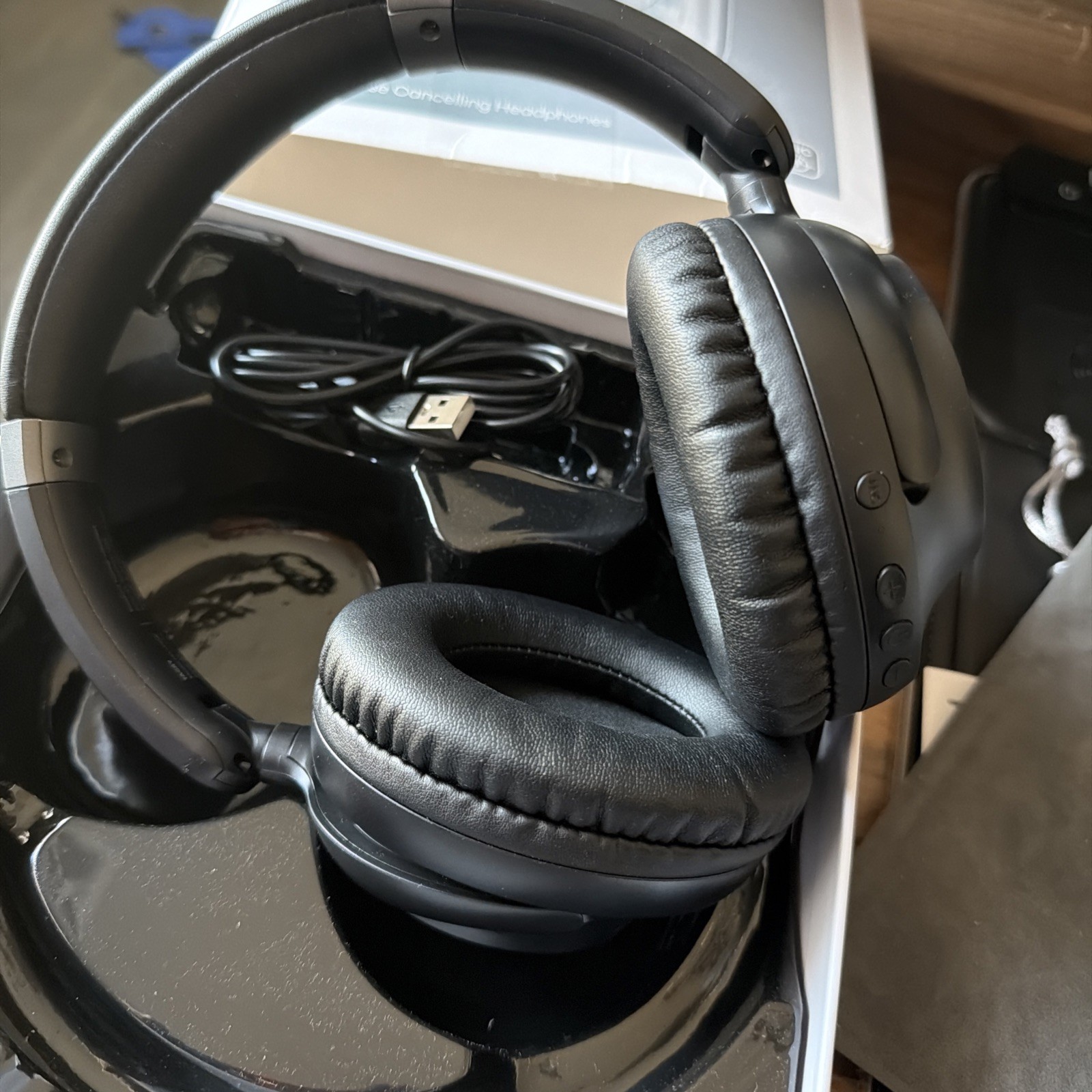 TAGRY HYBRID ACTIVE NOISE CANCELLING HEADPHONES 100H Playtime Wireless-Black