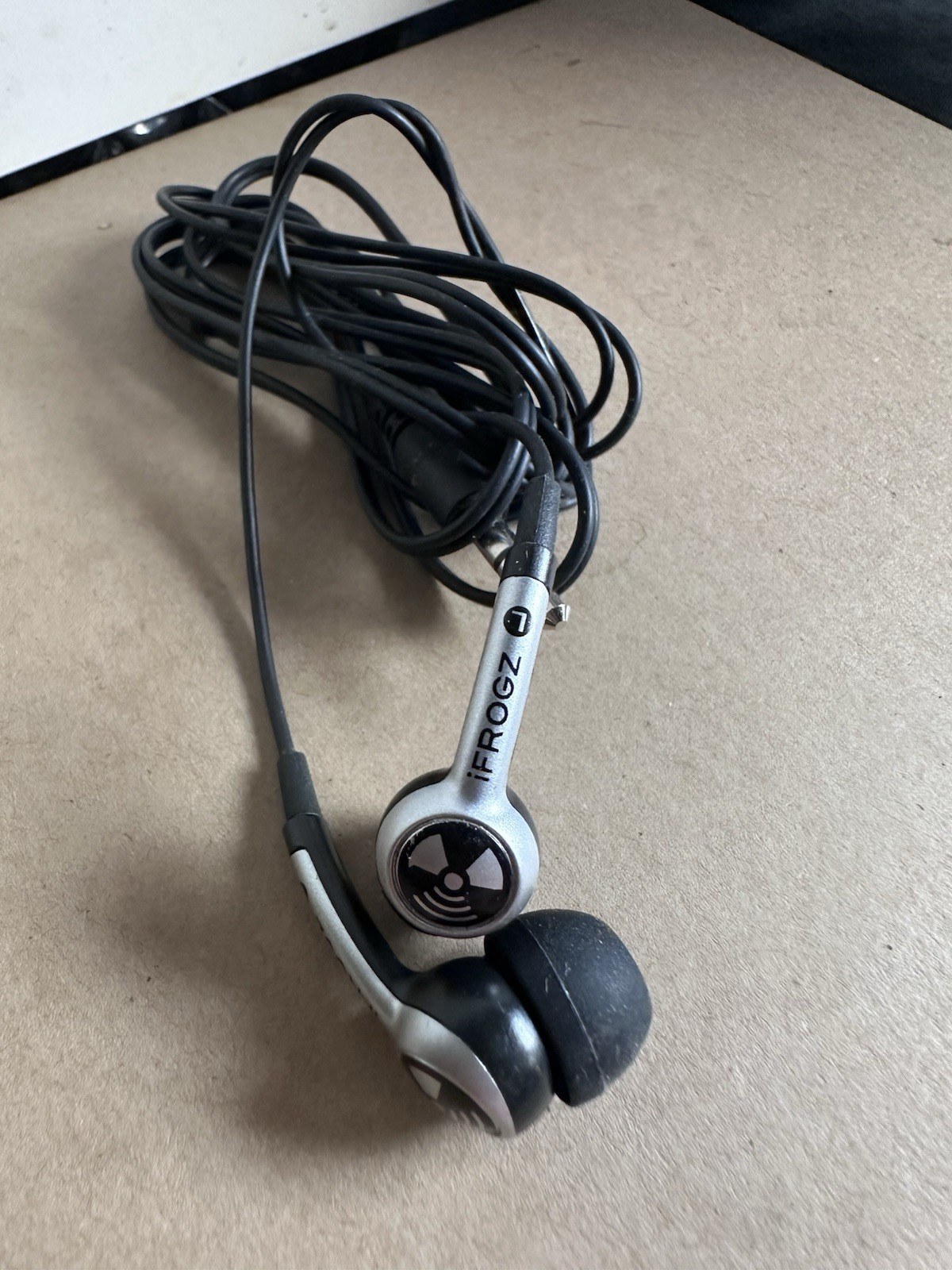 iFrogz In-Ear Earbuds Headphones