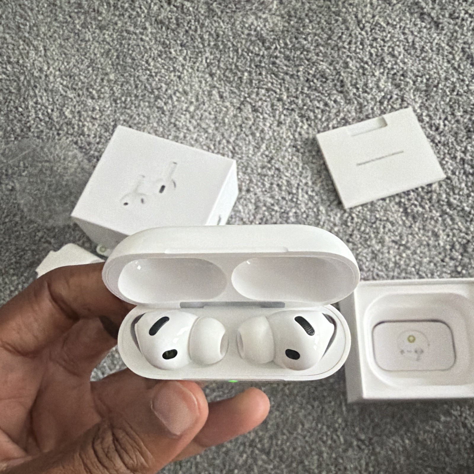 Apple AirPods Pro 3 In-Ear Bluetooth Wireless Earbuds w/ Charging Case White