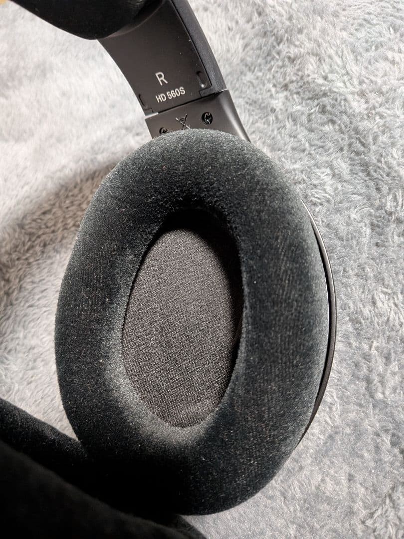 Sennheiser HD 560S Headphones Tested & Works 1977