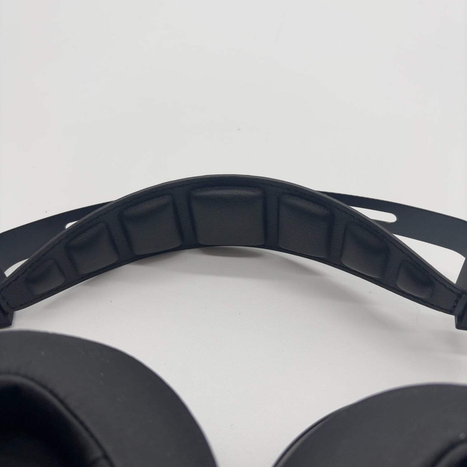 Monolith M1060C Planar Wired Over-Ear Headphones Brown M1060C