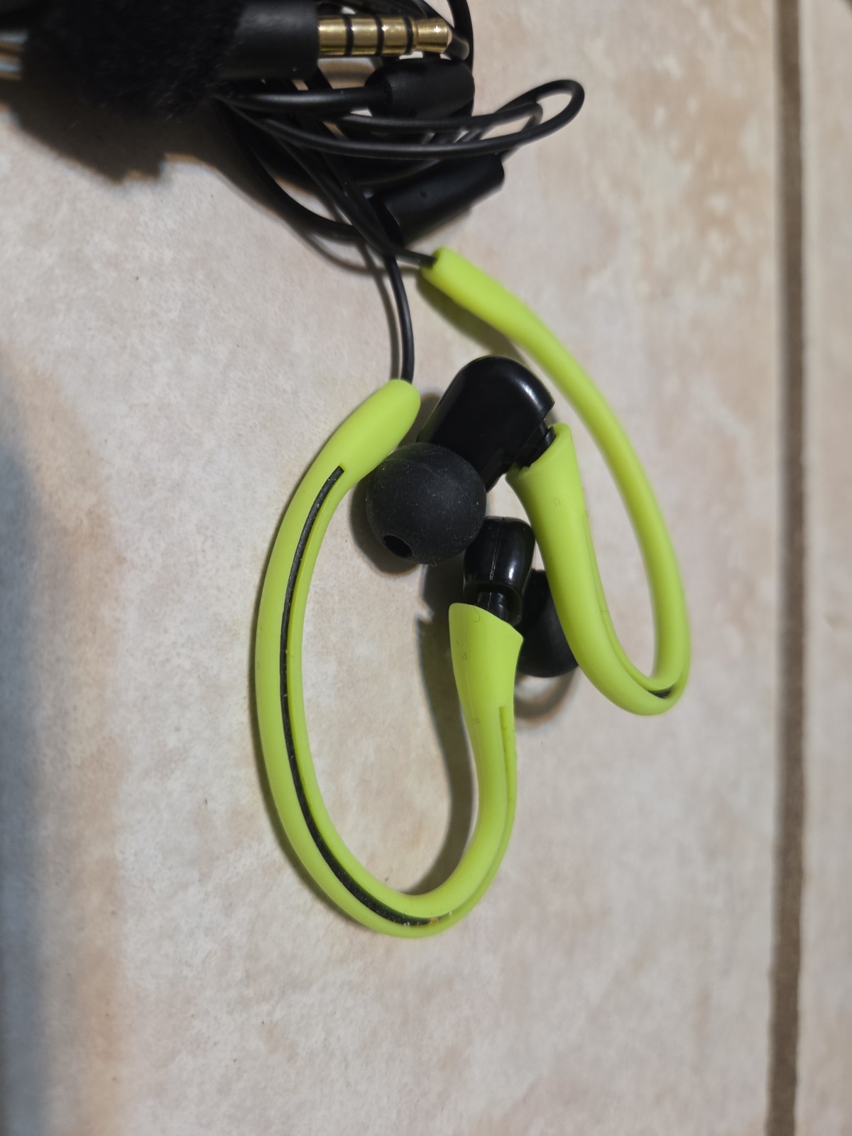 Onn 3mm Jack Headphones Set Of 2