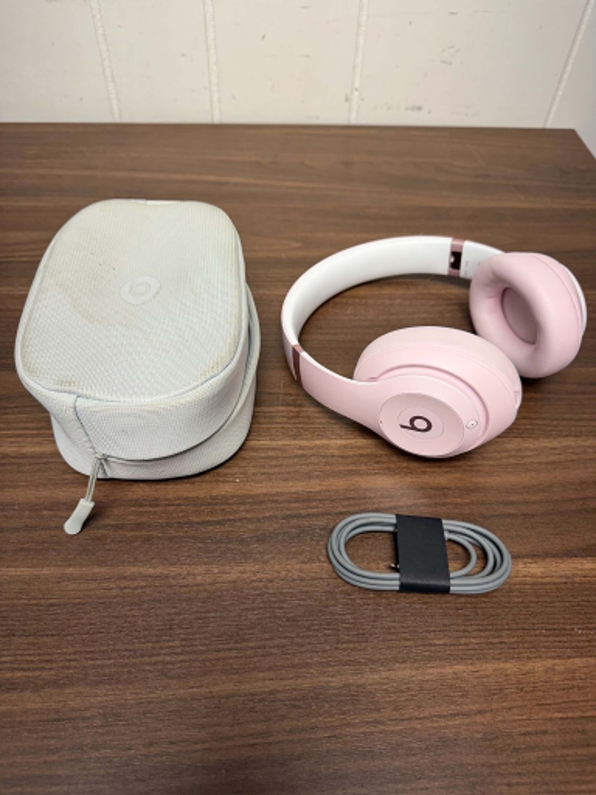 Beats Studio Pro – Wireless Noise Cancelling Over-The-Ear Headphones – Matte 0E