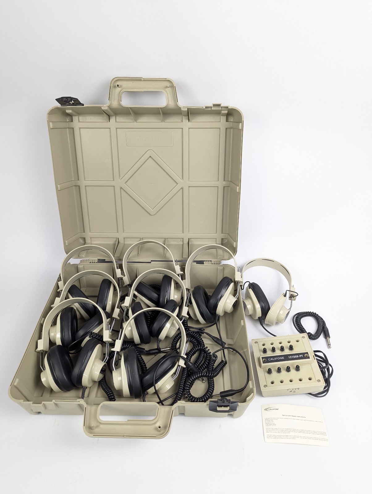 Califone 1218AV-PY Listening Center; 8 Pairs of Headphones Adjustable