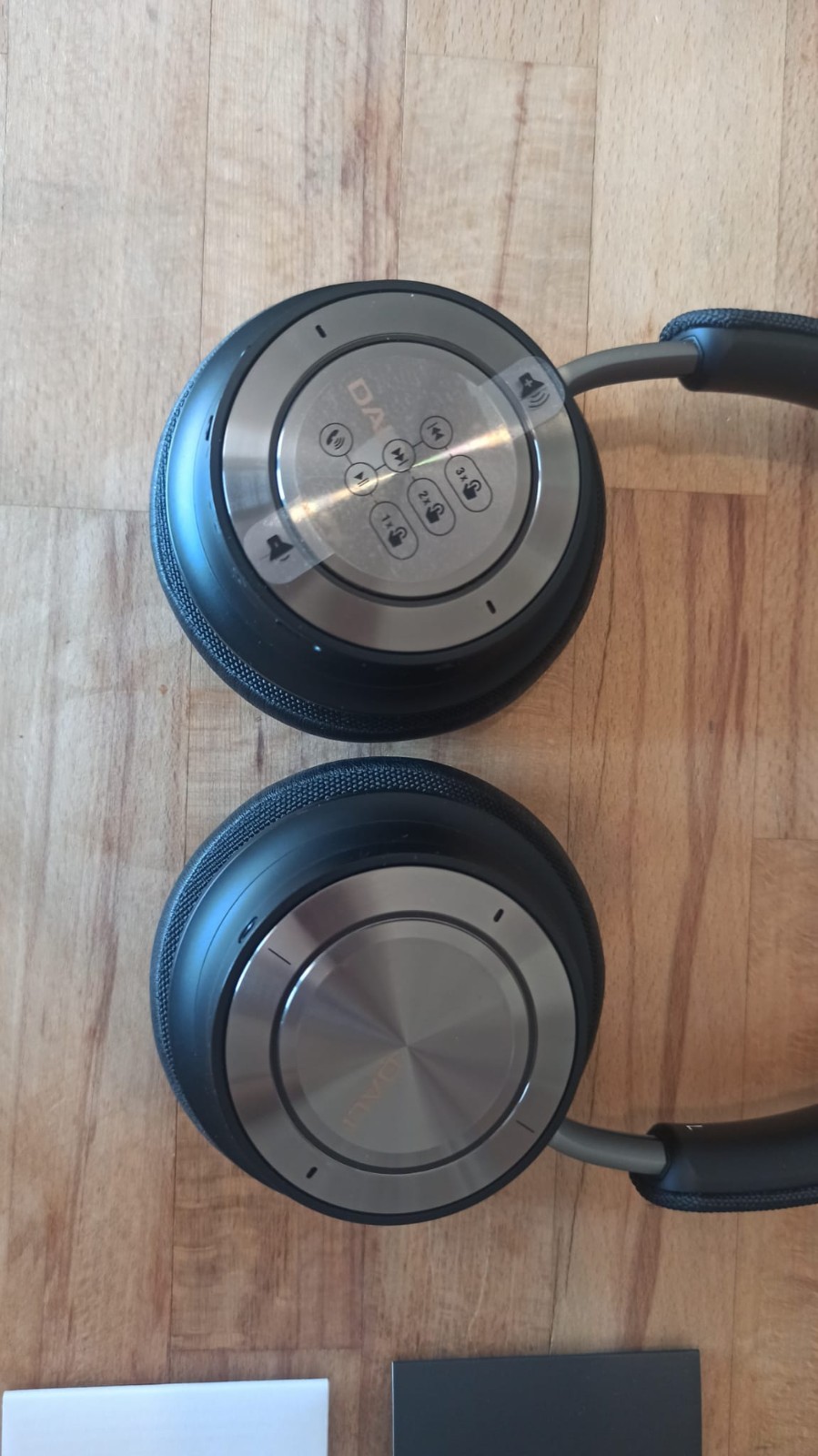 DALI IO-8 Black HI-FI Over Hear Headphones