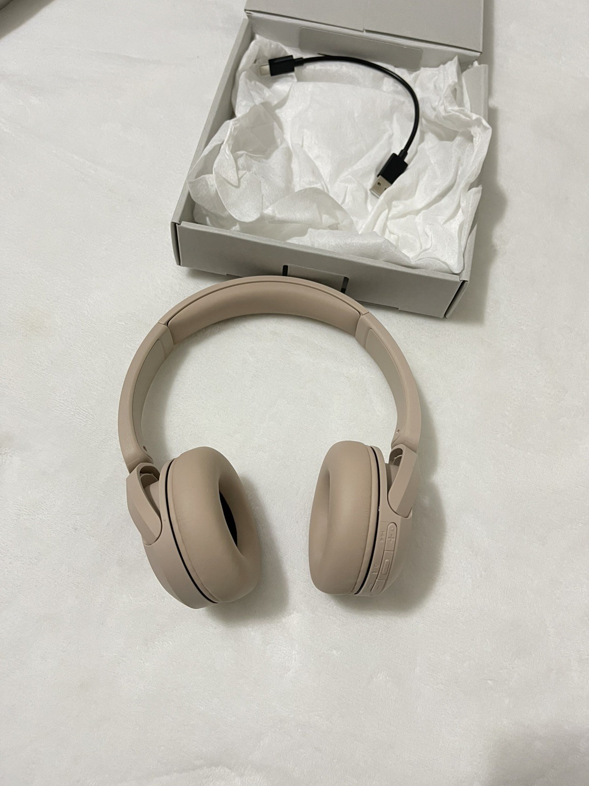 Sony WH-CH520 Over Ear Wireless Bluetooth Headphones WHCH520 – BEIGE