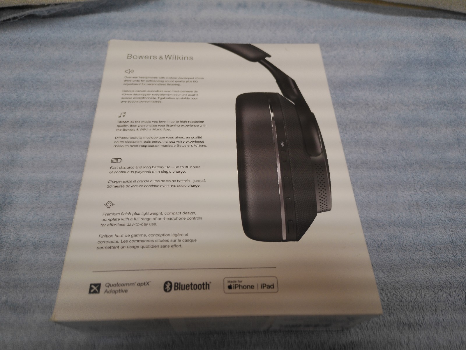 Bowers and Wilkins Px7 S2 sealed box.