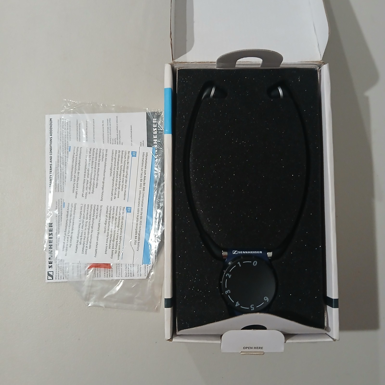Sennheiser Set 840-TV Wireless RF Stereo TV Listening System TR840 Headset