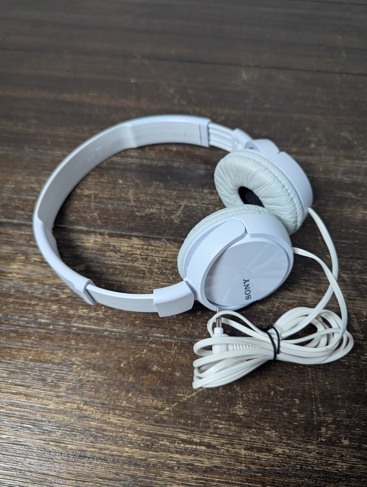 Sony MDR-ZX110 On the Ear Wired Headphones – White TESTED & WORKING