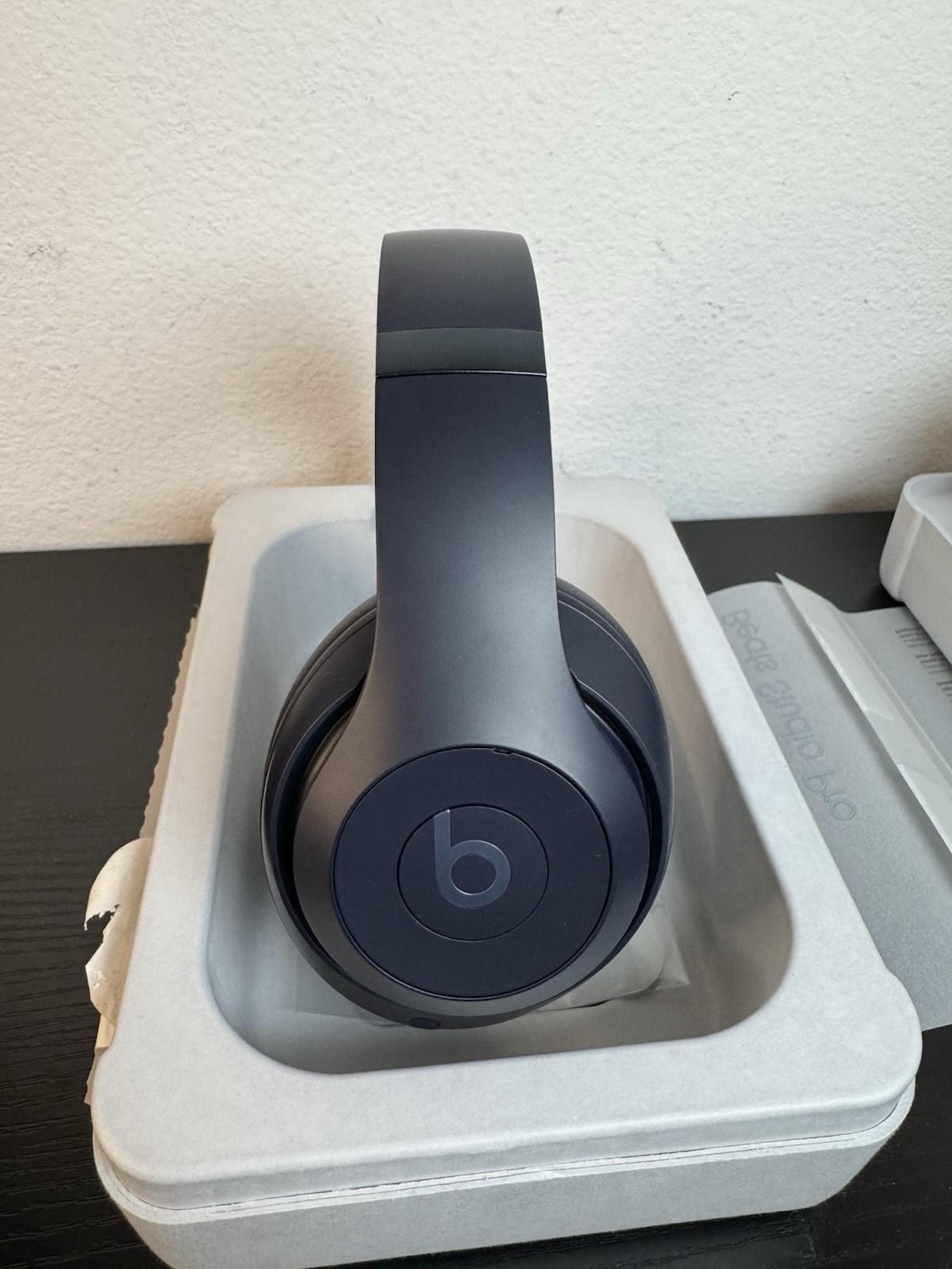 Beats Studio Pro Wireless Bluetooth Noise Cancelling Headphones MQTQ3LL/A – Navy