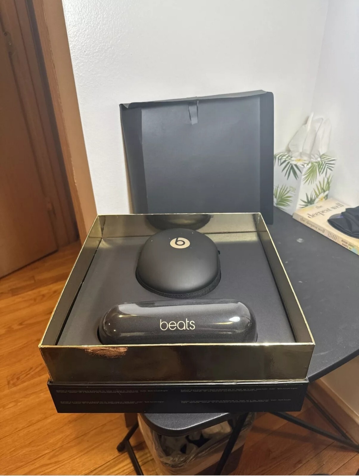 2013 Beats By Dr. Dre(Pill 2.0+Studio Headphones)Limited Edition Gloss Gold Set