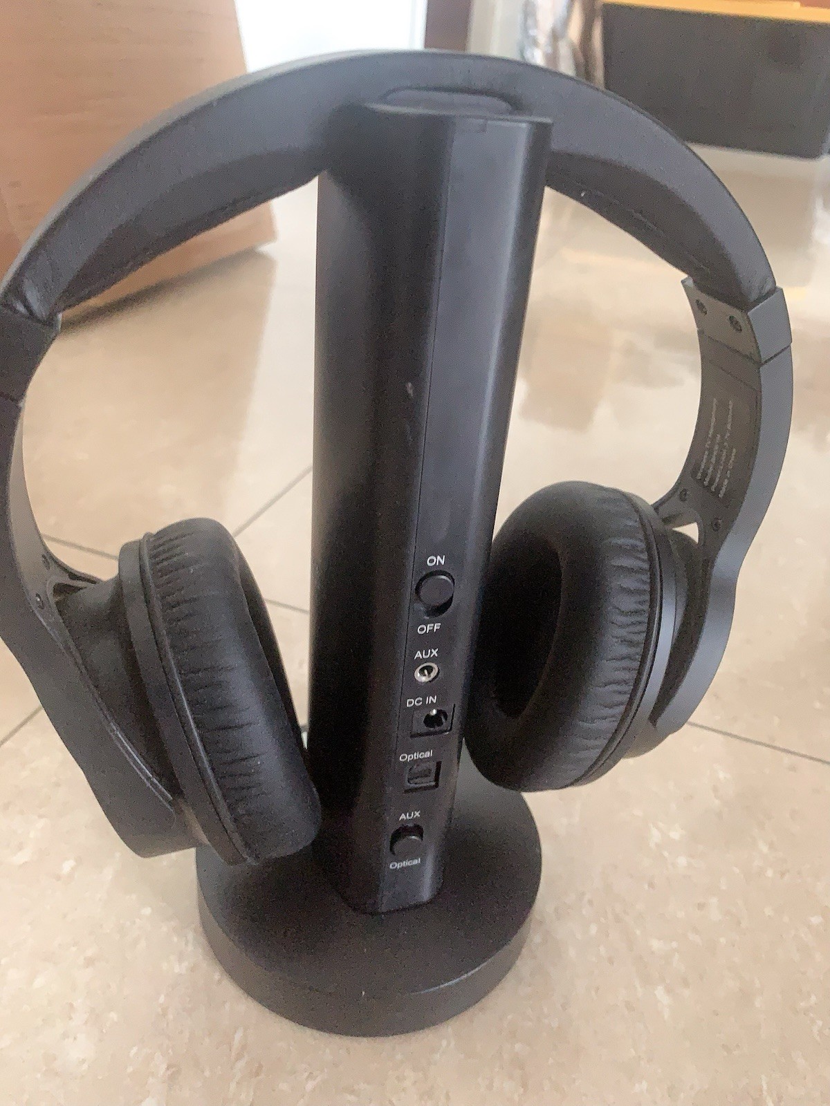 Rechargeable Wireless Headphones with Transmitter Charging Base