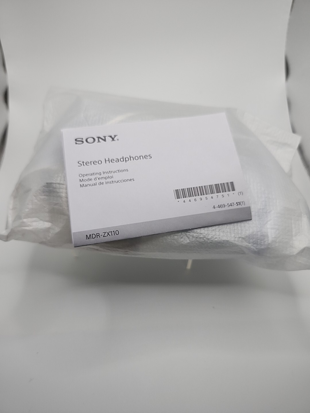 Sony MDR-ZX110 Ear-Pad (On the Ear) Headband Headphones – White