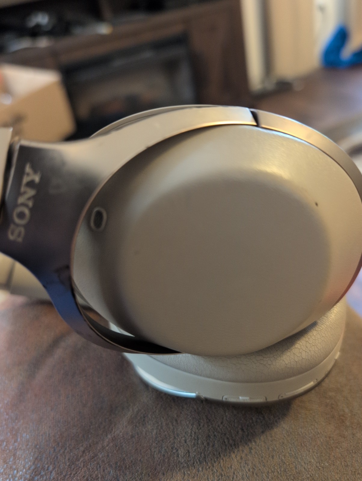 Sony 1000X Headband Headphones – Black- Broken Plastic Part
