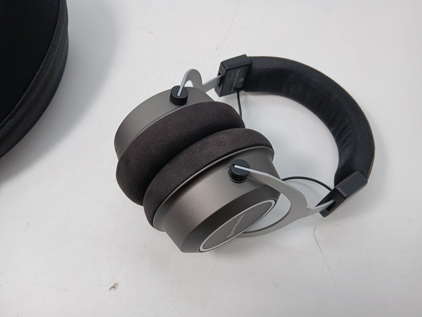 Beyerdynamic Amiron Wireless High-End Stereo Headphones Used MADE IN GERMANY!