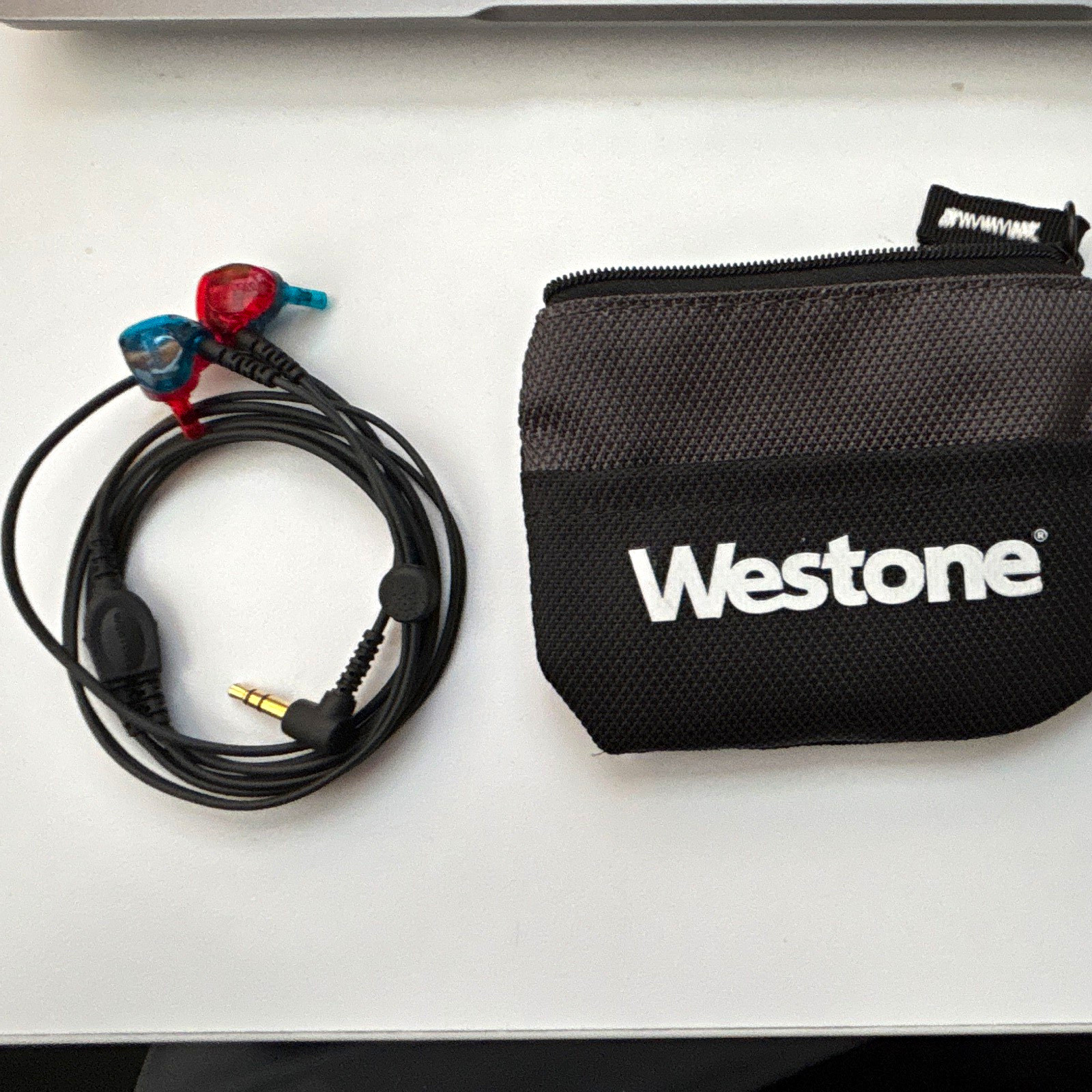 Westone UM1 Red/Blue/Black Wired In-Ear Canal Earbuds 3.5mm L-Shape w/ Case