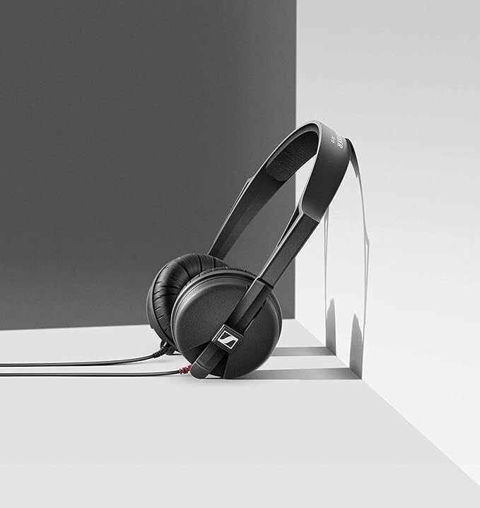 New Sennheiser Monitor Headphones Sealed HD 25 Black