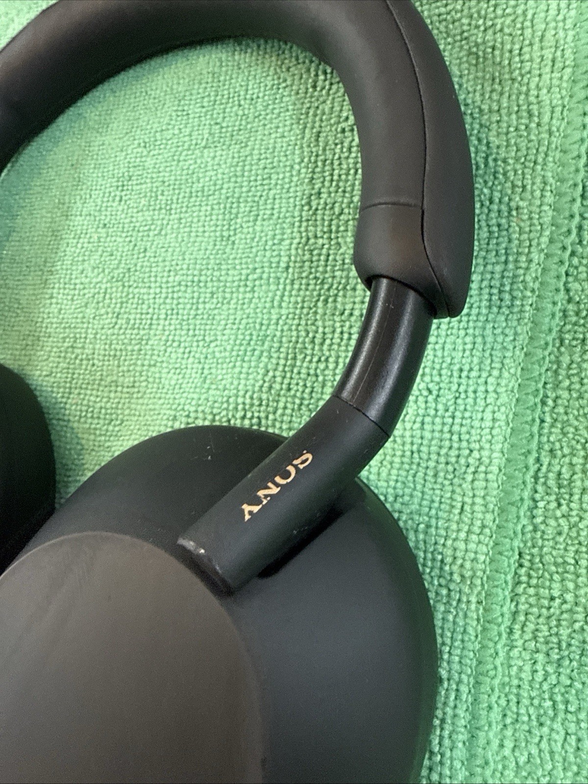 Sony WH-1000XM5 Bluetooth Wireless Noise Canceling Headphones – Broken Hinge