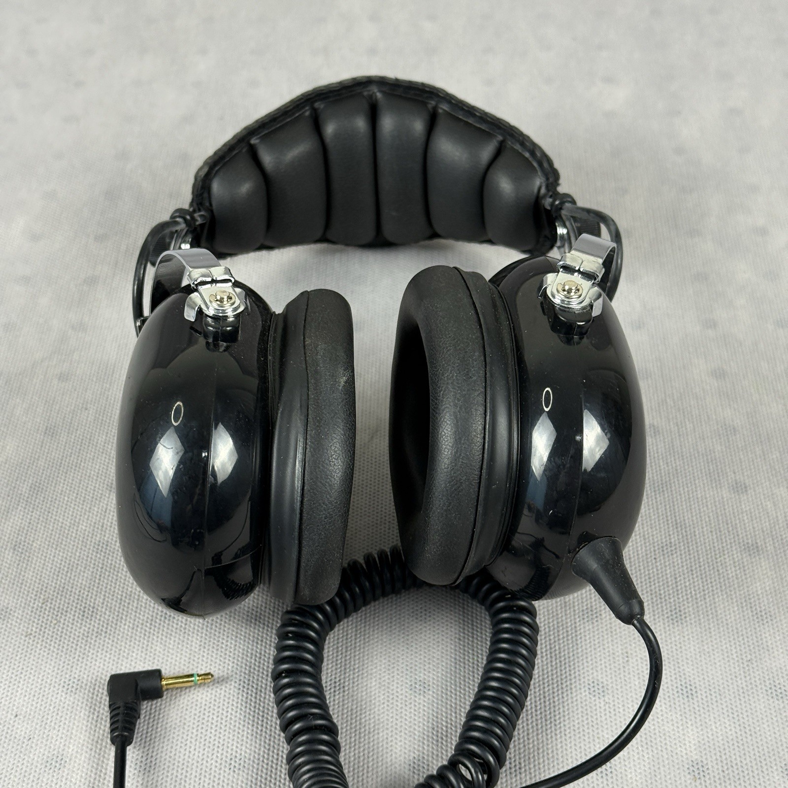 RadioShack Noise Reducing Racing Headphones Adjustable Headset 330-1198. Tested