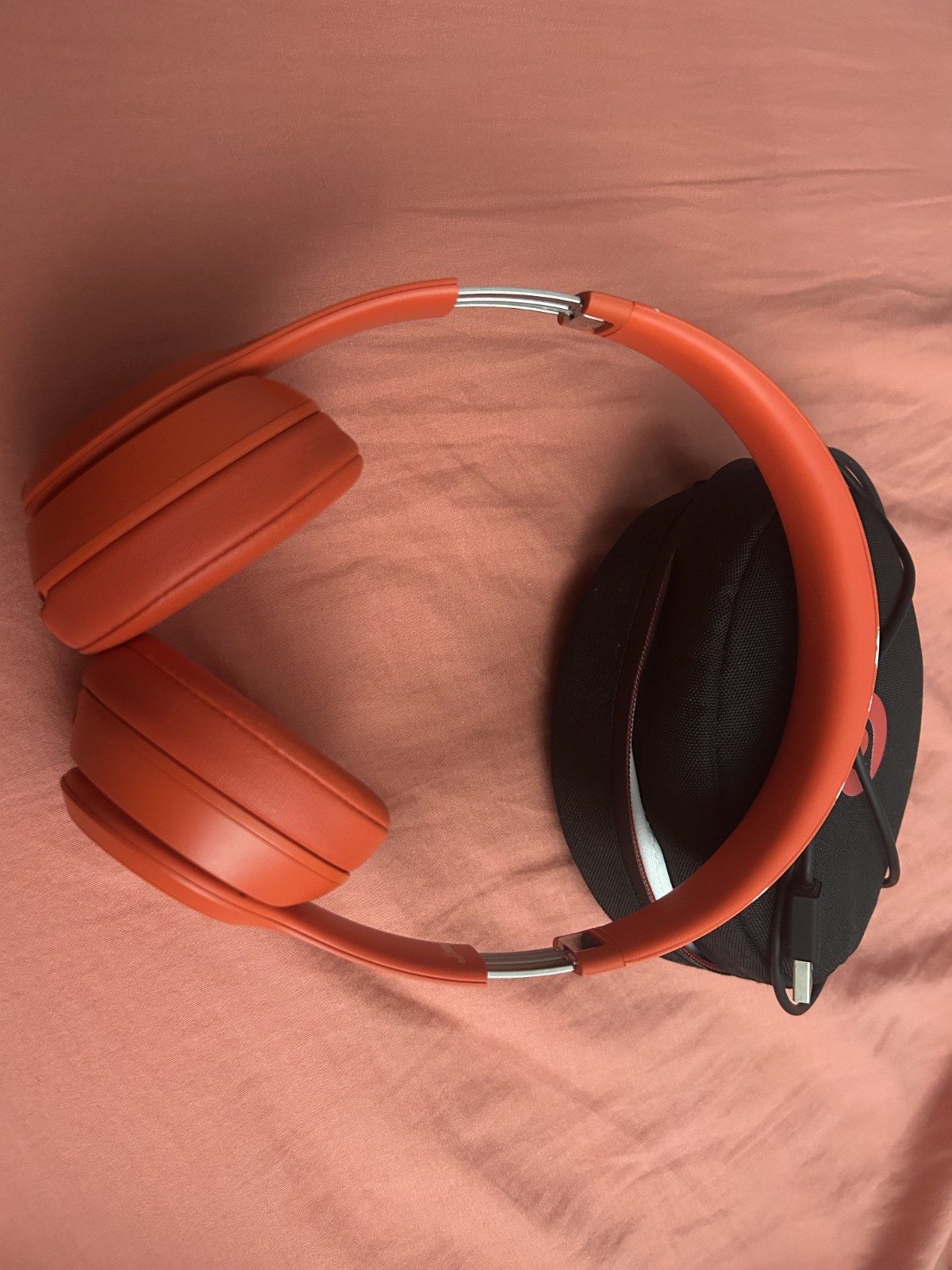 Beats Solo3 Wireless On-Ear Bluetooth Headphones with Apple W1 Chip – Red Citrus