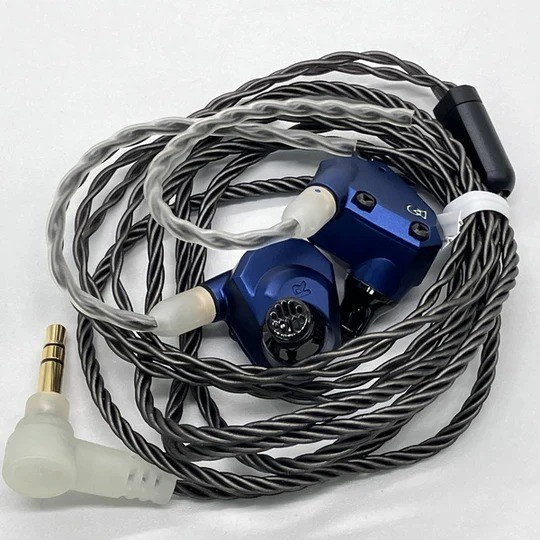 Campfire Audio Mammoth CAM-5584 In-Ear 10mm DD & 2 BA drivers Used