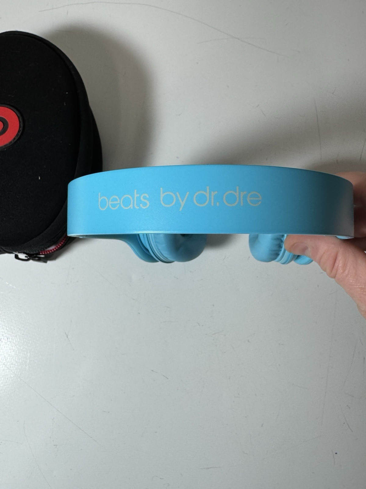 Beats by Dr. Dre Solo HD Over-Ear Headphones – Teal – Wired with bag – No Chord