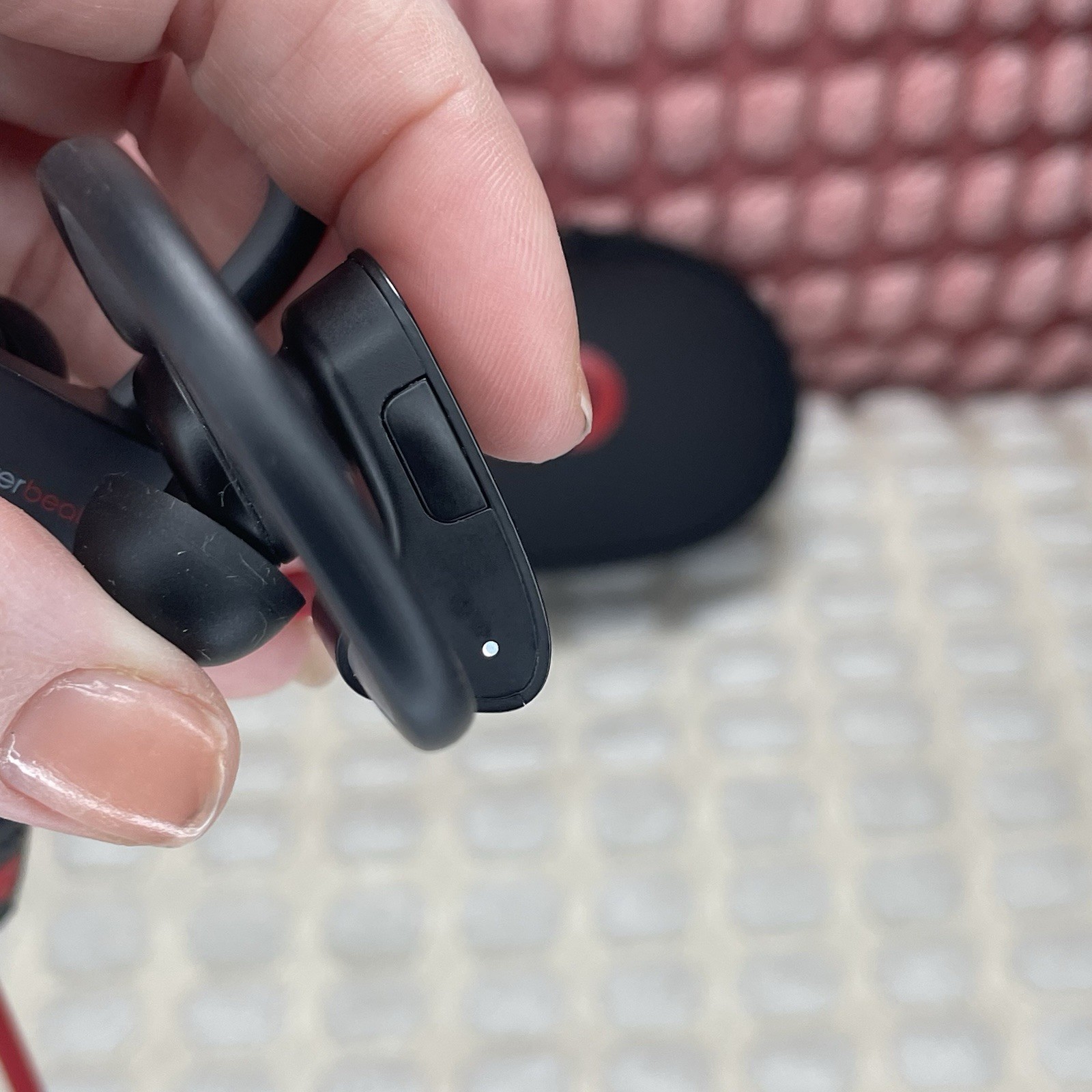 Beats by Dr. Dre Powerbeats 3 In Ear Headphone – Red & Black Case Tested