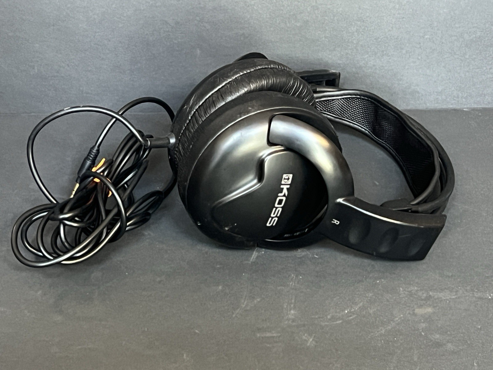 Koss UR20 Over-Ear Full Size Stereo Headphones – DJ Style Black – Set Of 2